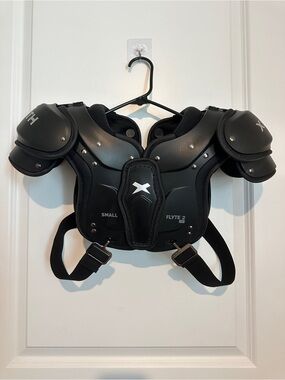 New- Xenith Youth Football Shoulder Pads - Flyte 2